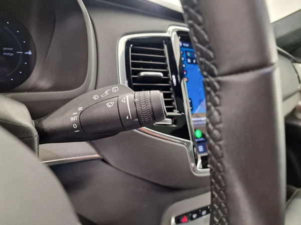 Volvo XC90 (2023) — foto 11 van 20