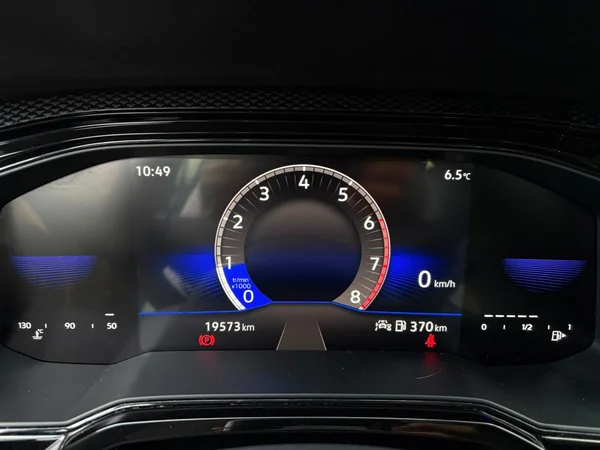 VOLKSWAGEN Polo (2023) — foto 2 van 18