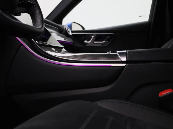 Mercedes-Benz GLC (2025) — foto 32 van 55
