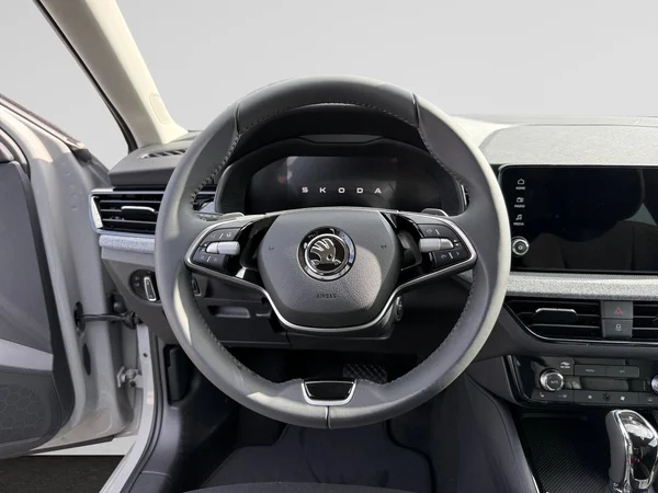 SKODA Scala (2025) — foto 7 van 18