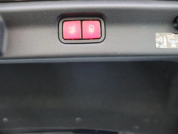 Mercedes-Benz EQE (2025) — foto 13 van 24