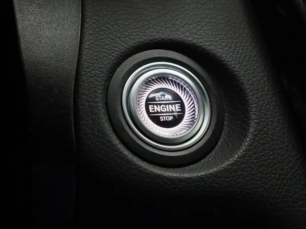 Mercedes-Benz GLC (2021) — foto 14 van 44