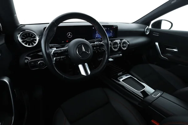Mercedes-Benz A-Klasse (2023) — foto 2 van 16