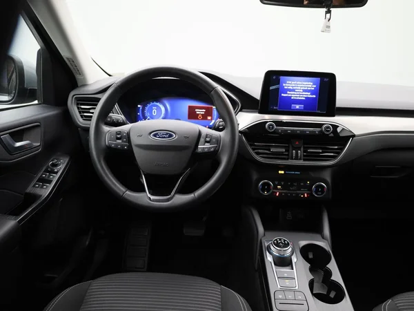 Ford Kuga (2023) — foto 40 van 42