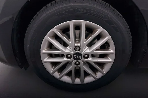 Kia Rio (2021) — foto 18 van 36