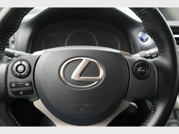 LEXUS CT 200h (2018) — foto 16 van 25