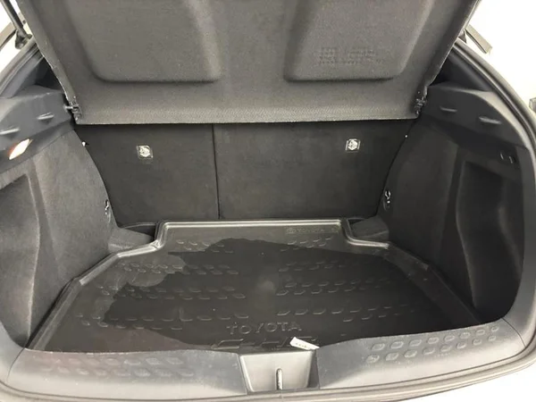 Toyota C-HR (2019) — foto 9 van 17