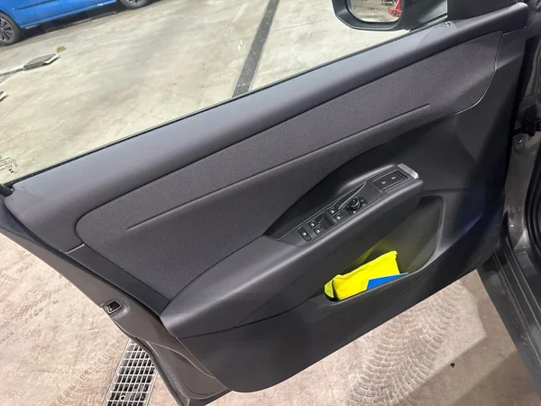 VOLKSWAGEN T-Roc (2025) — foto 7 van 23