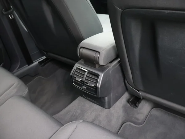 AUDI Q3 PHEV (2023) — foto 3 van 27
