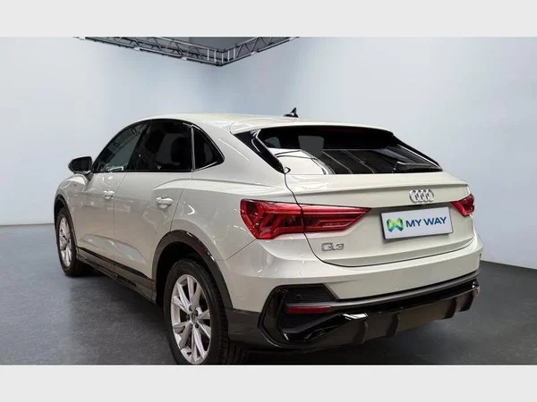 Audi Q3 Sportback (2020) — foto 19 van 24