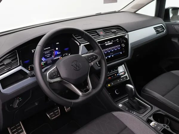 Volkswagen Touran (2025) — foto 13 van 29