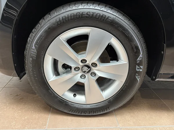 SKODA Kamiq (2025) — foto 6 van 15