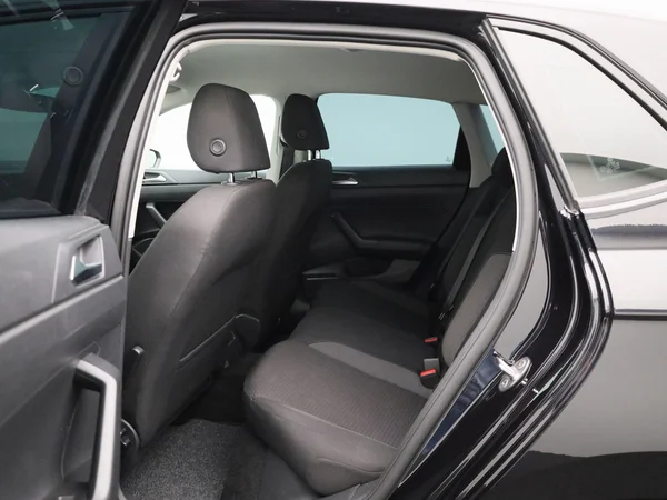 Volkswagen Polo (2024) — foto 2 van 38