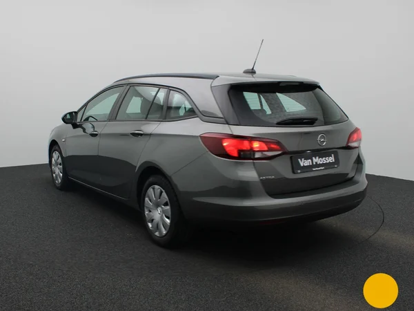 Opel Astra (2021) — foto 12 van 29