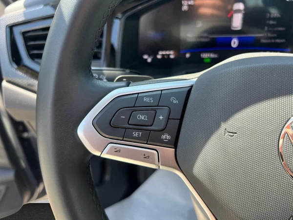 VOLKSWAGEN Polo (2025) — foto 4 van 24