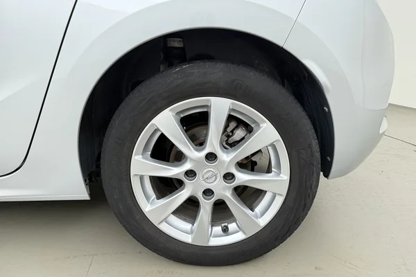 Opel Corsa (2023) — foto 13 van 16