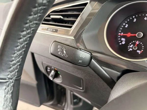 Volkswagen Tiguan (2019) — foto 10 van 22