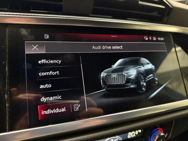 AUDI Q3 Sportback (2020) — foto 11 van 29