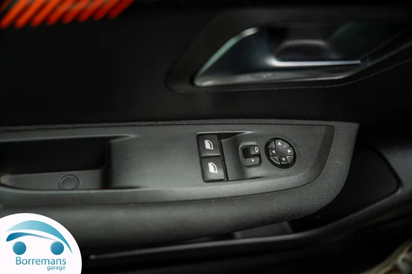 Peugeot 208 (2021) — foto 27 van 38