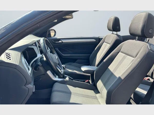 Volkswagen T-Roc Cabriolet (2023) — foto 6 van 36