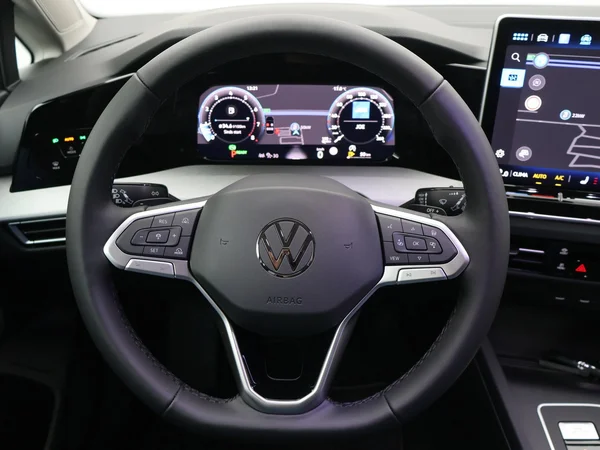 VOLKSWAGEN Golf VIII (2026) — foto 14 van 23
