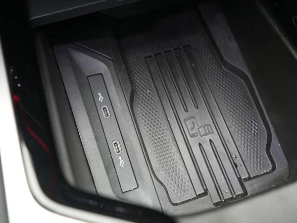 VOLKSWAGEN Passat SW (2026) — foto 4 van 24