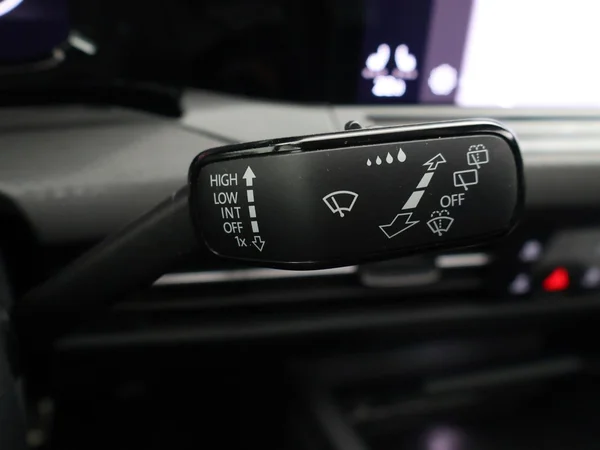 VOLKSWAGEN Golf VIII GTI (2021) — foto 14 van 30