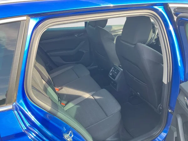 SKODA Octavia Combi PHEV (2020) — foto 23 van 26
