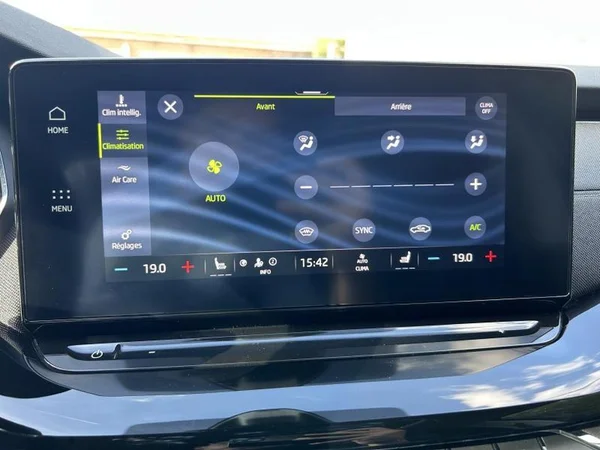 SKODA Octavia Combi Dsl (2021) — foto 11 van 41