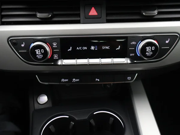AUDI A4 Avant (2024) — foto 8 van 28