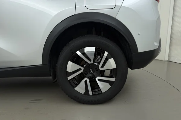 Opel Frontera (2025) — foto 17 van 20