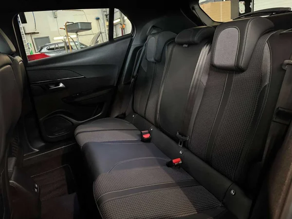 Peugeot 2008 (2022) — foto 14 van 16