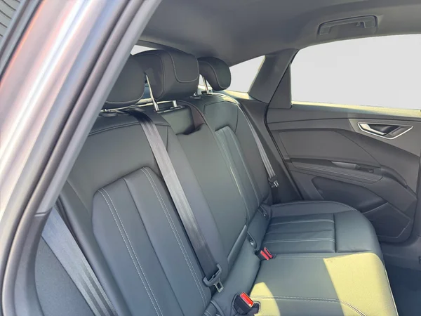 AUDI Q4 Sportback e-tron (2024) — foto 20 van 25