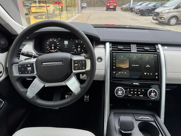 Land Rover Discovery — foto 16 van 20