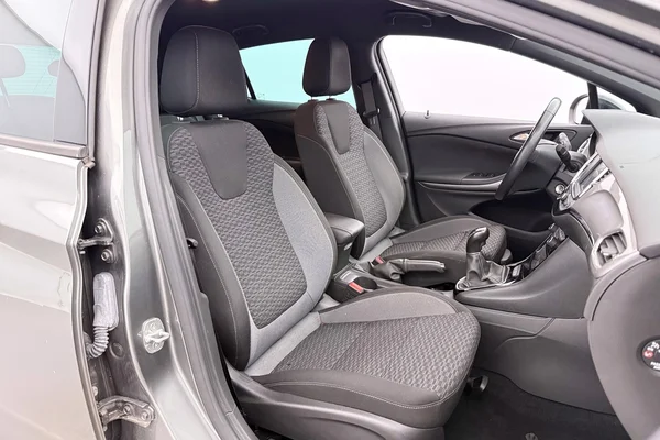 Opel Astra (2021) — foto 5 van 39