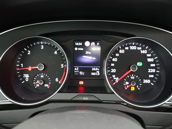 Volkswagen Passat (2021) — foto 18 van 30