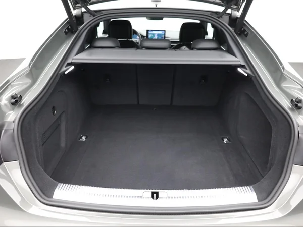 AUDI A5 Sportback (2025) — foto 2 van 23