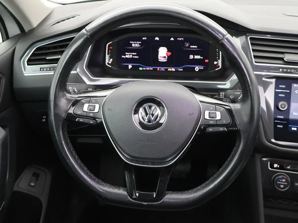 VOLKSWAGEN Tiguan Allspace (2020) — foto 4 van 30