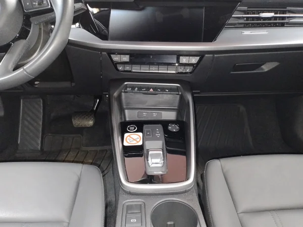 AUDI A3 Sportback (2024) — foto 6 van 16