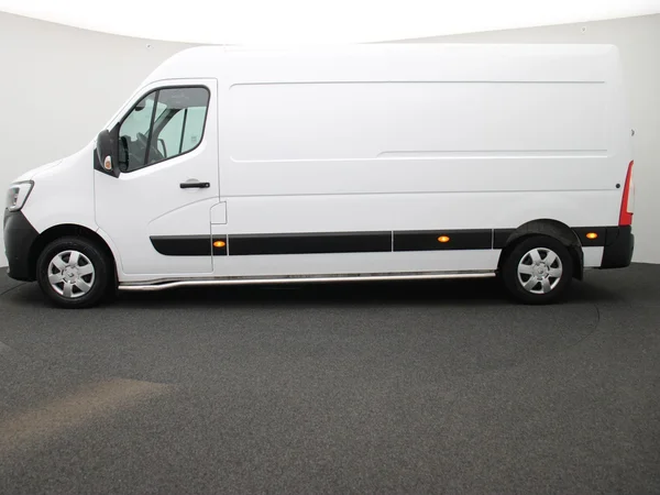 Renault Master (2023) — foto 31 van 36