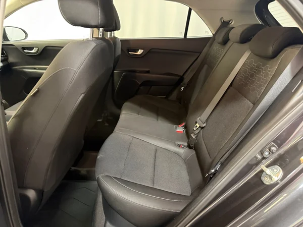 Kia Rio (2018) — foto 19 van 29
