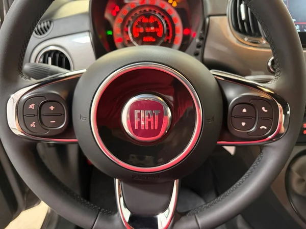 Fiat 500 (2023) — foto 3 van 26