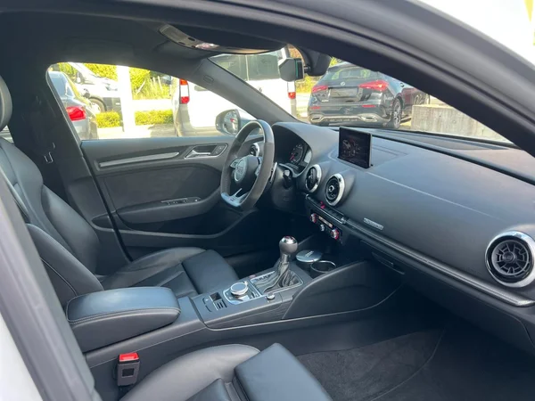 AUDI RS3 Sportback (2021) — foto 16 van 24