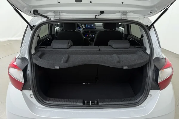 Hyundai i10 (2025) — foto 13 van 17