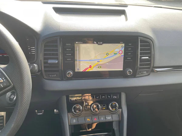 SKODA Karoq (2025) — foto 11 van 20