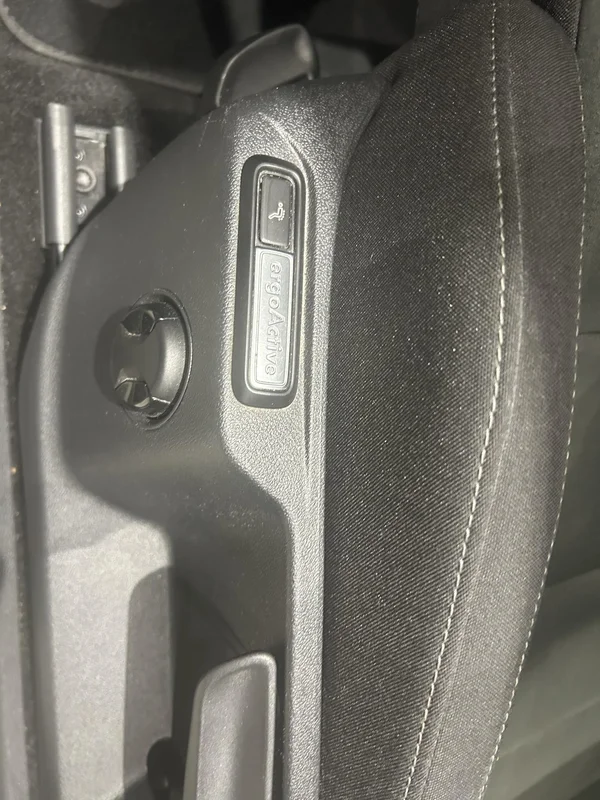 Volkswagen Tiguan (2018) — foto 5 van 19