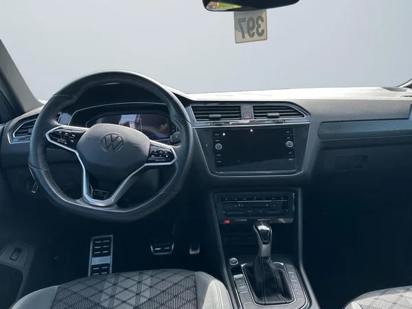 VOLKSWAGEN Tiguan (2022) — foto 4 van 34