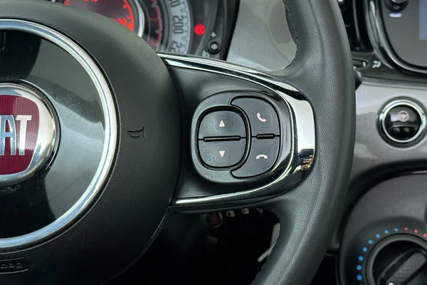 Fiat 500c (2024) — foto 6 van 20