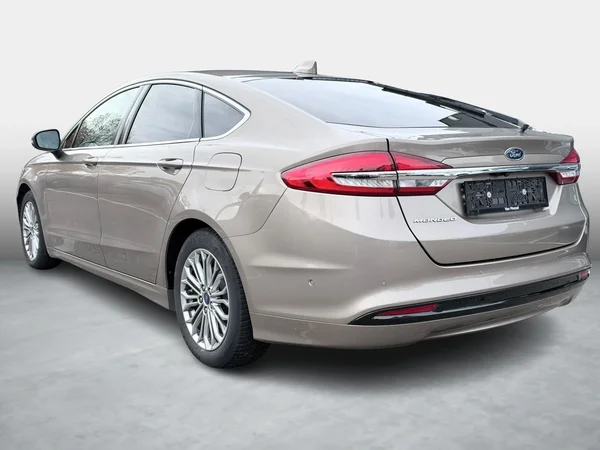 Ford Mondeo (2021) — foto 9 van 16