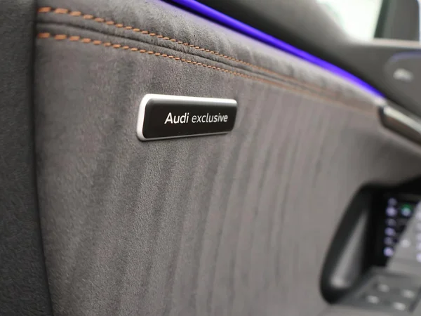 AUDI Q6 e-tron (2026) — foto 14 van 27